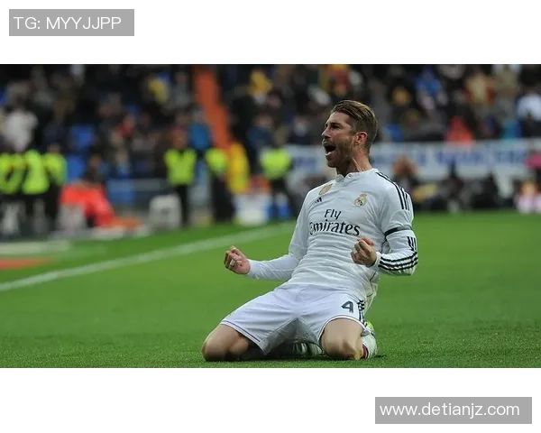 《探秘全球足坛巨星的传奇之路天下足球球星专辑》 《探秘全球足坛巨星的传奇之路天下足球球星专辑》