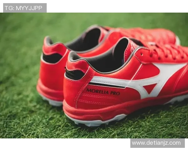《深度测评红色球星足球鞋性能优缺点 让你选择更有依据》 《深度测评红色球星足球鞋性能优缺点 让你选择更有依据》